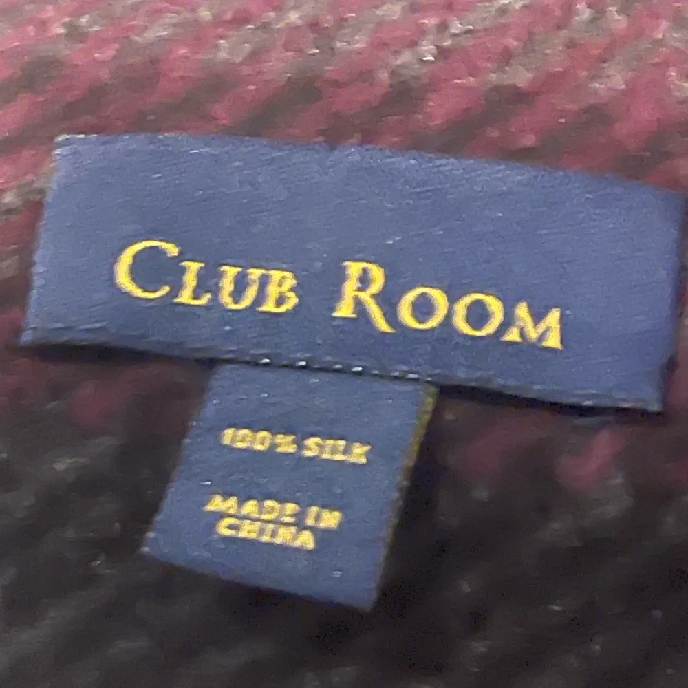 Club Room scarf 100% silk 60x12 Reversable vine/gray/black Blk fringe
